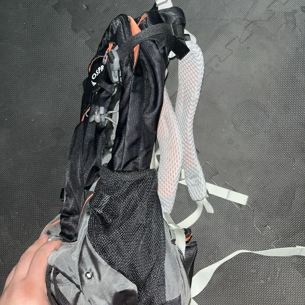 Osprey Stratos 24 Hiking Backpack Orange O/S 46–58cm Trail Daypack Lightweight